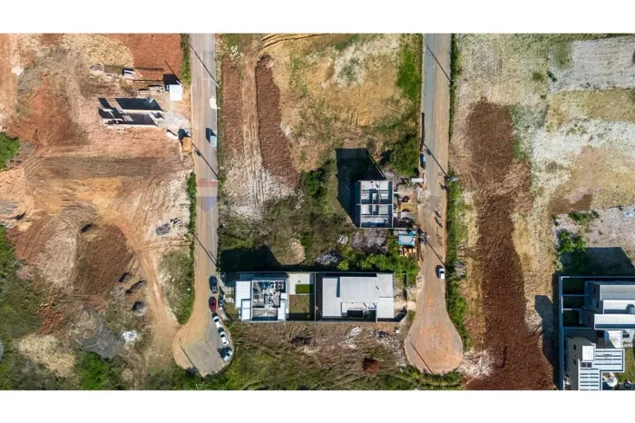 Terreno à Venda em Vargem do Bom Jesus 450 m² | Excelente Oportunidade para Construir ou