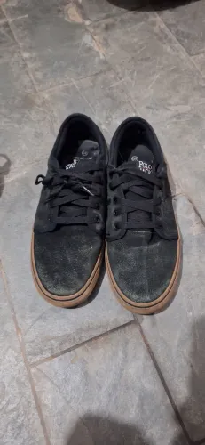 Tenis em couro casual 41
