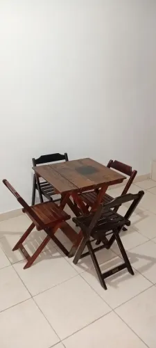 Mesa C/ 4 Cadeiras Dobráveis