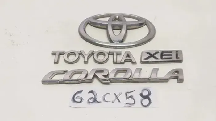 Emblema Letreiro Tampa Traseira Toyota Corolla 2010