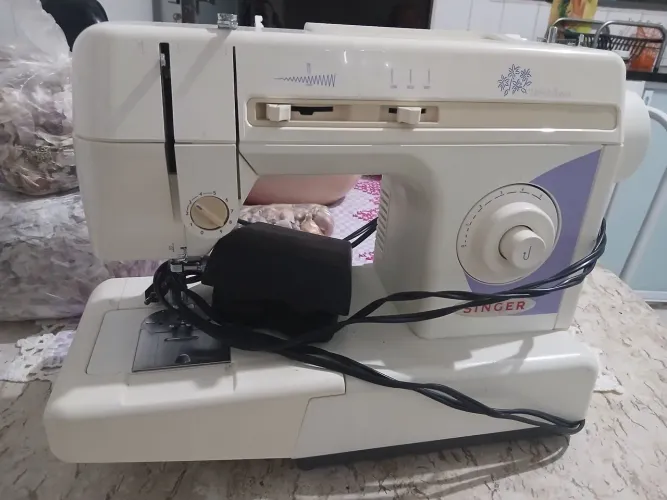 Máquina de costura singer Prêt-à-porter