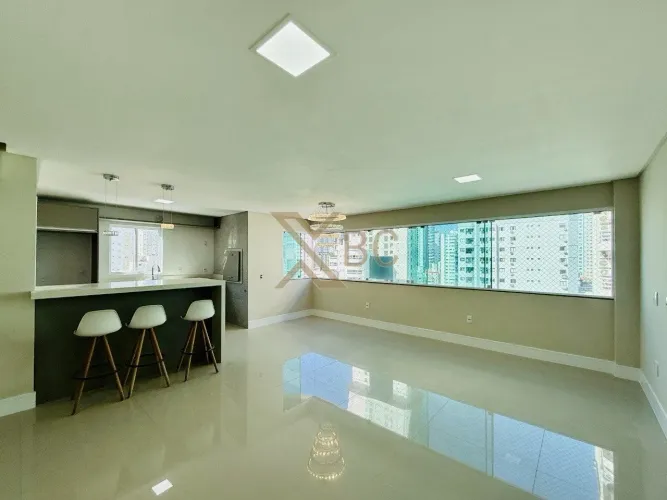 Apartamento 3 Quartos para Venda em Balneário Camboriú, Centro, 3 dormitórios, 3 suítes, 4