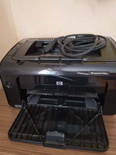 Impressora HP LaserJet P1102w (Wi-Fi) - Usada (Sem Toner / Precisa Configurar)