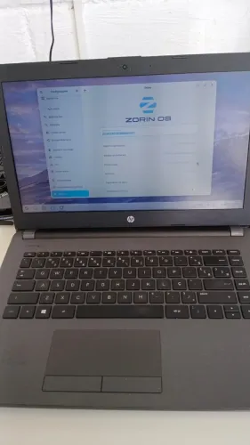 Notebook HP 240 G6 | Core i5 | 8GB RAM | SSD Rápido | lascado na tela