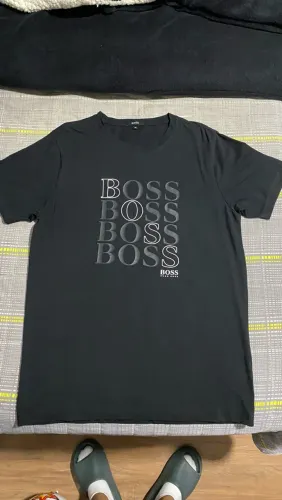Camiseta Hugo Boss Stacked Logo