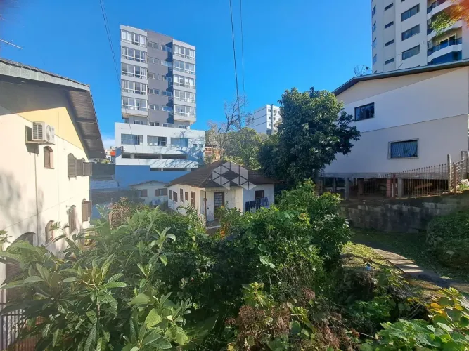 EXCELENTE TERRENO NO CENTRO DE FARROUPILHA