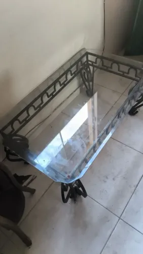 Mesa estrutura ferro fundido com tampo vidro temperado