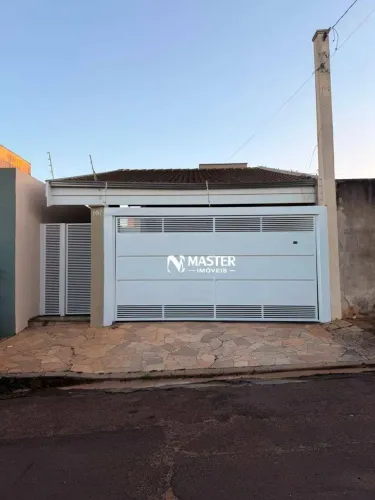 Casa com 3 dormitórios à venda, 162 m² por R$ 520.000,00 - Jardim Morumbi - Marília/SP