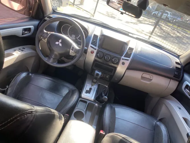 Mitsubishi Pajero Dakar HPE 3.2 4X4 T.I Dies 5P AUT 2013