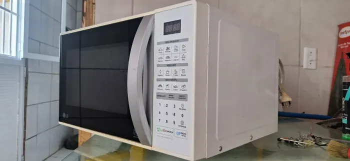Vendo esse micro ondas LG.