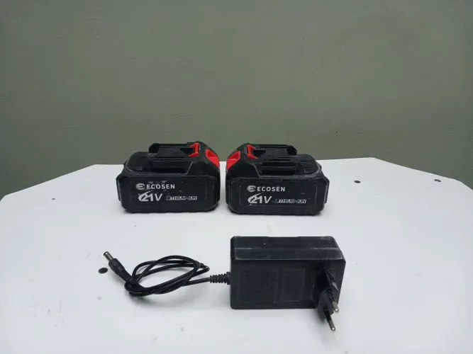 2 Baterias padrão makita + carregador
