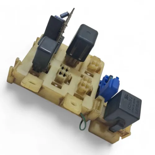Caixa De Relé Mitsubishi Pajero Glsb 1995 1996 1997 1998