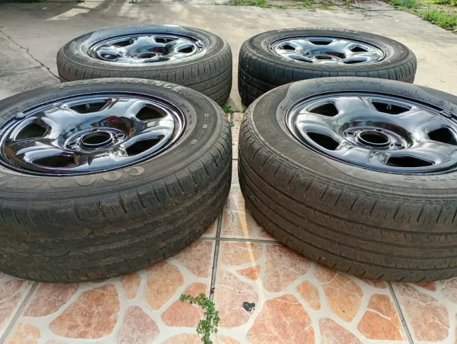 Rodas de ferro montadas