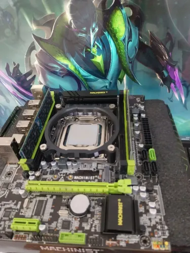 Kit xeon com placa-mãe, processador e DUAS memórias RAM para computador