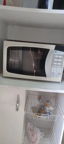 Micro-ondas Electrolux com defeito