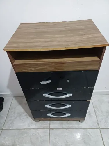 Cômoda 4 Gavetas