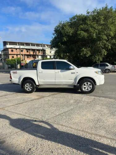 Toyota Hilux CD SRV D4-d 4X4 3.0 TDI Diesel AUT 2009