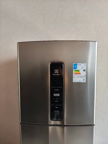 Geladeira Elétrolux 410l 220v top freezer -semi Nova