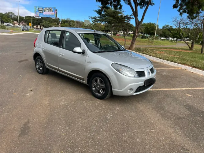 Renault Sandero Expression Hi-flex 1.6 8V 5P 2010