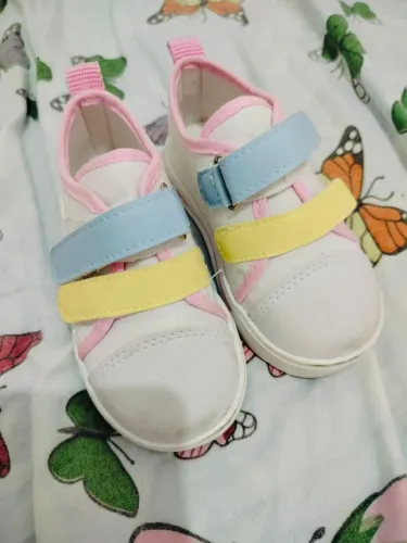 Vendo lote de sapatos número do 18 ao 23