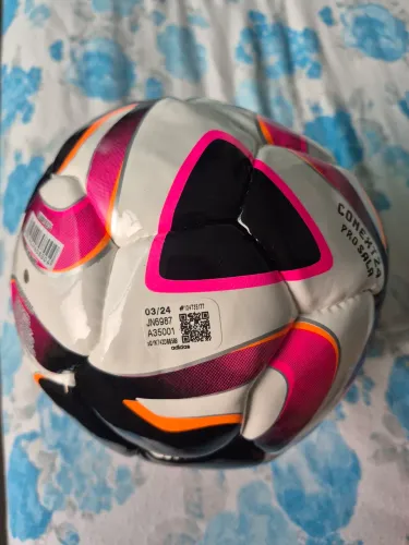 Bola oficial Futsal Adidas sem uso