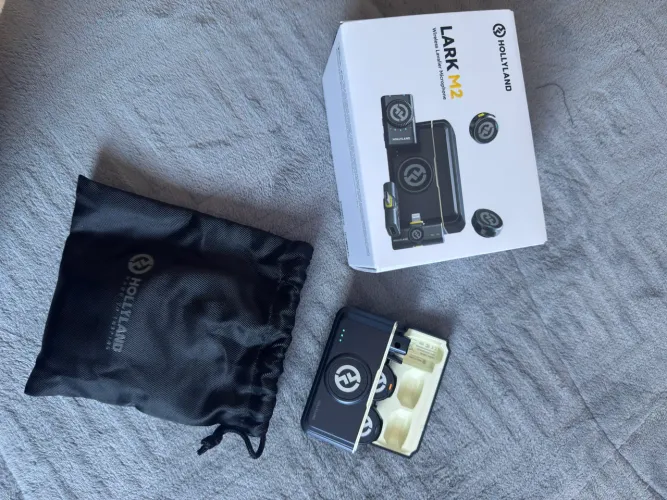 Microfone Lapela Hollyview Lark M2 Duo Sem Fio Para Câmeras Preto