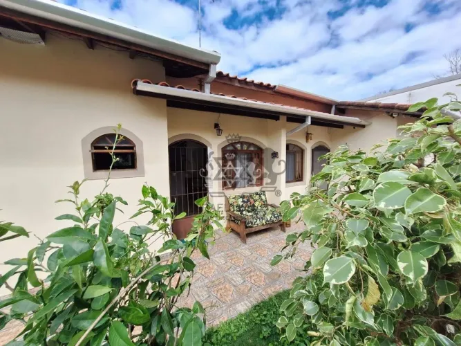 Casa térrea em condomínio em uma das melhores praias de Caraguatatuba