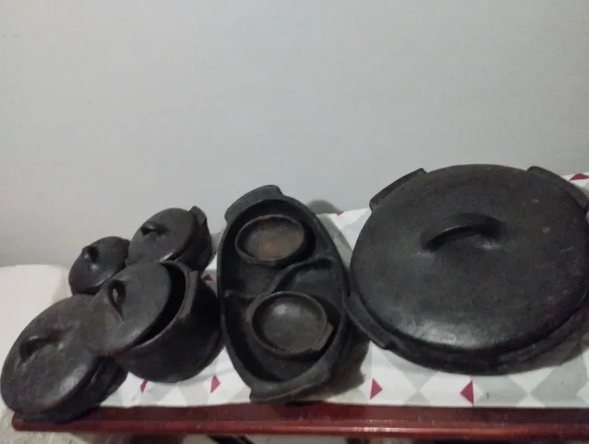 Panelas de barro de Espírito Sanro