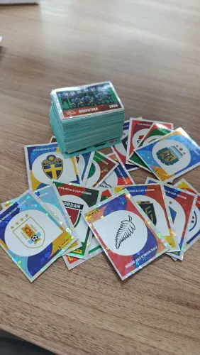 Lote 150 figurinhas Copa 2026