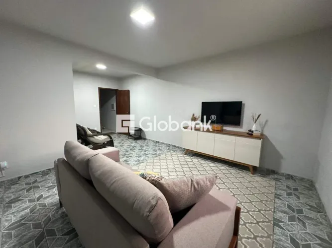 Apartamento Mobiliado para aluguel em Montes ClarosMG, 03 Quarto(s)