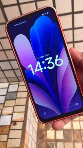 Vendo ou troco redmi 15C ele e 256 giga e 8 de ram
