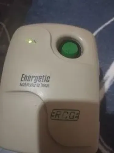 Estou vendendo um estabelizador de estencao condições boa tenhe seis tomada pra ligar