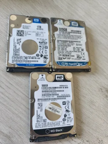 Lote 3 HDs 2.5 SATA Western Digital (1TB + 500GB Black + 320GB) FAÇO ENVIO OLX!