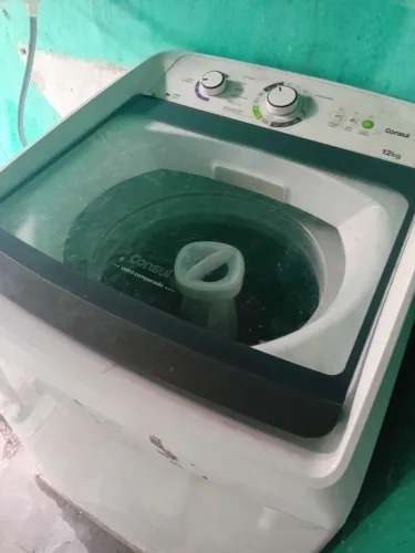 Máquina c0nsul 14 kg. Cesto travado. Provável sujeira