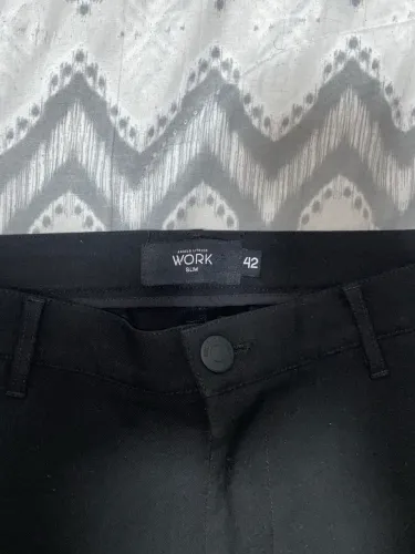 Calça social preta tamanho 42