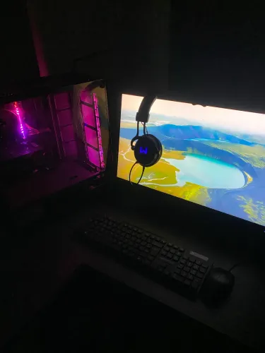 PC RODA TUDO + MONITOR 240hz