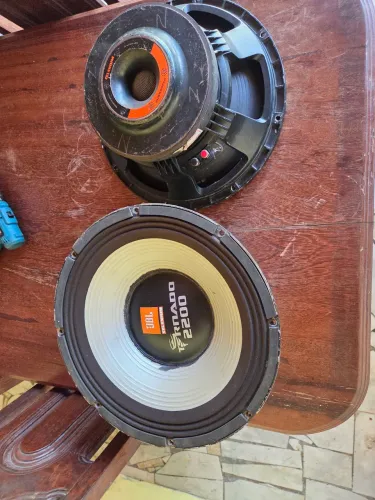 Alto falante tornado 2200