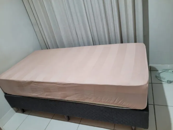 Vendo cama de solteiro