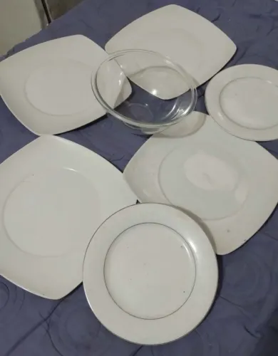 Pratos e vasilhas de porcelana e vidro 