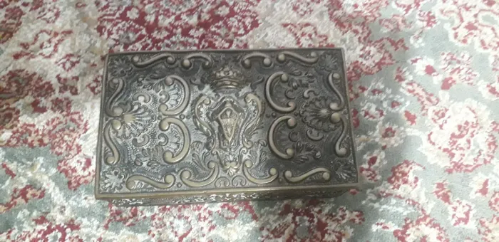 Caixa porta jóia antiga de latão