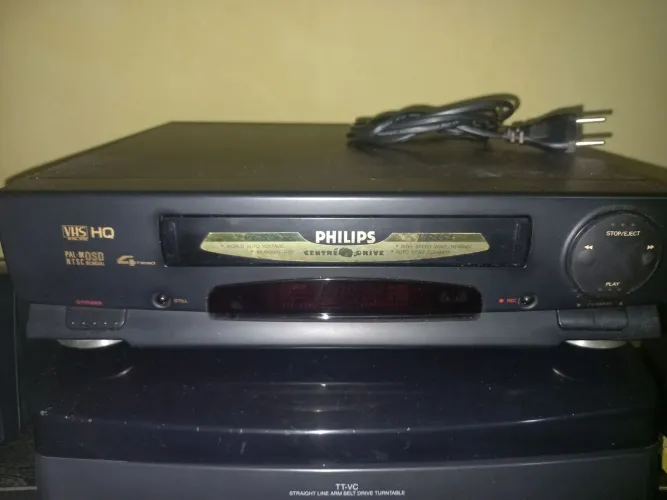 Vendo Vídeo cassete Philips VR354 Usado