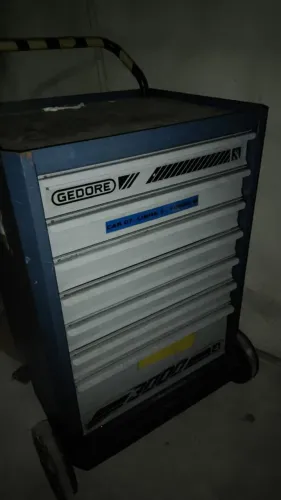 Carrinho de ferramentas