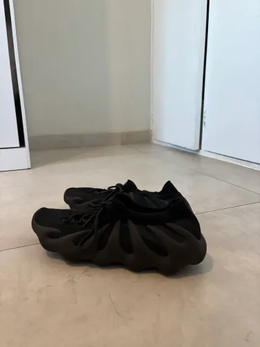 Adidas Yeezy 450 (tênis de corrida)