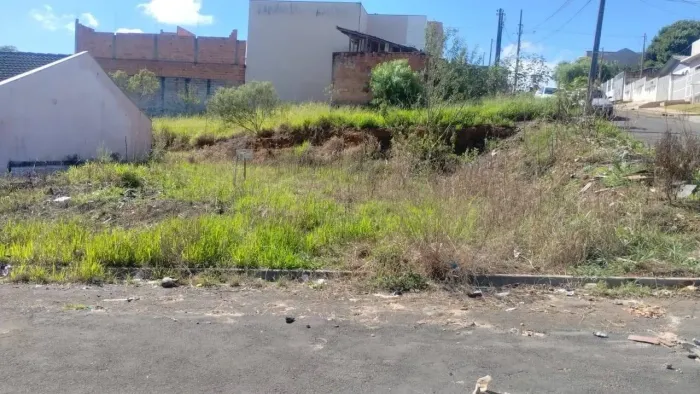Terreno de esquina à venda, 175,5m² de área total. Jardim Gianna II - Neves