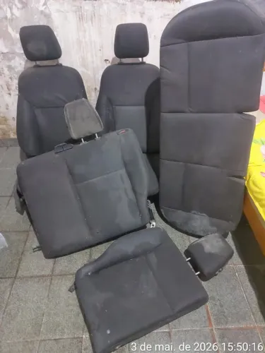 Bancos do carro fiesta sedan