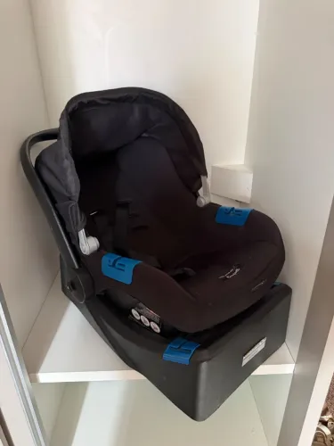 Bebê conforto burigoto semi novo