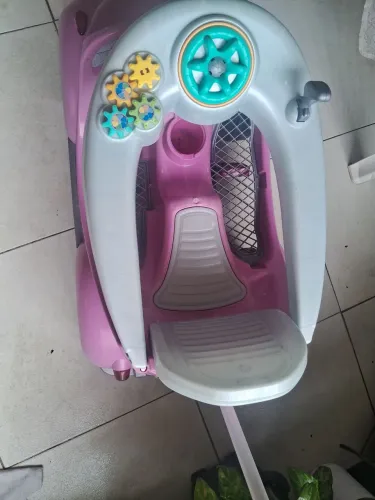 Carrinho infantil rosa