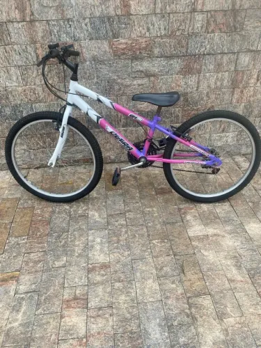 Vendo Linda Bicicleta Ultra Aro 24 18 Marchas! Entrego! Parcelo no cartão!