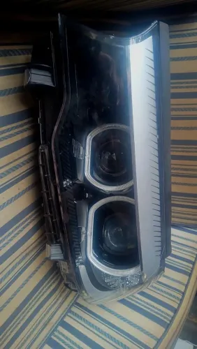 Farol Esquerdo BMW Série 5 G30 2017 a 2020 - Com Lâmpada