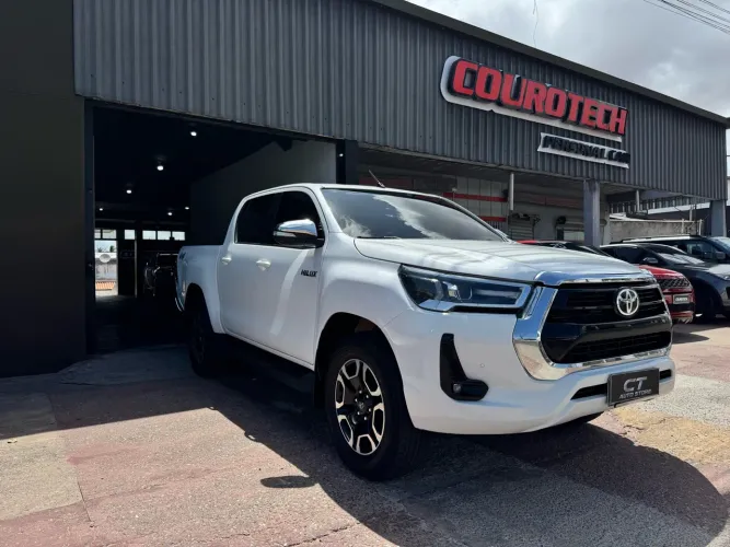 Toyota Hilux CD SR 4X4 2.8 TDI Diesel Aut. 2024